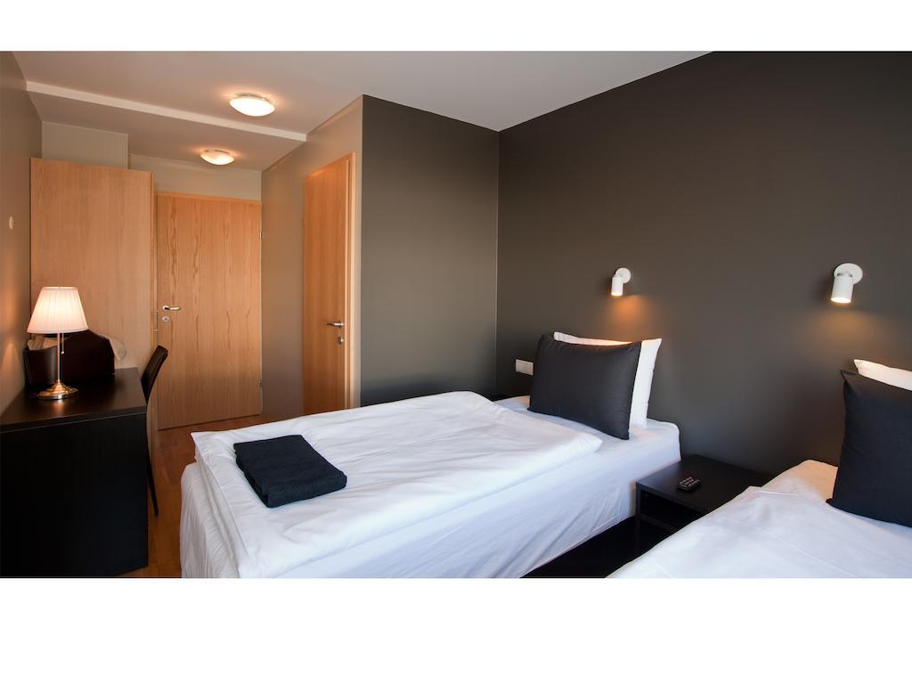 Torg Guest House อาคูเรย์รี ห้อง รูปภาพ