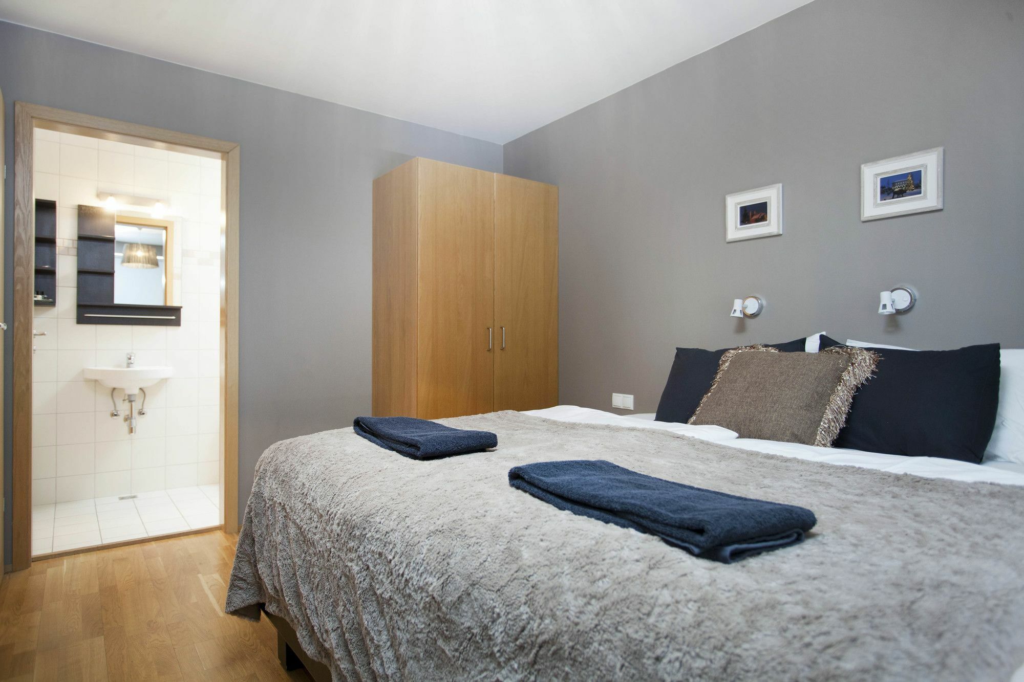 Torg Guest House อาคูเรย์รี ภายนอก รูปภาพ