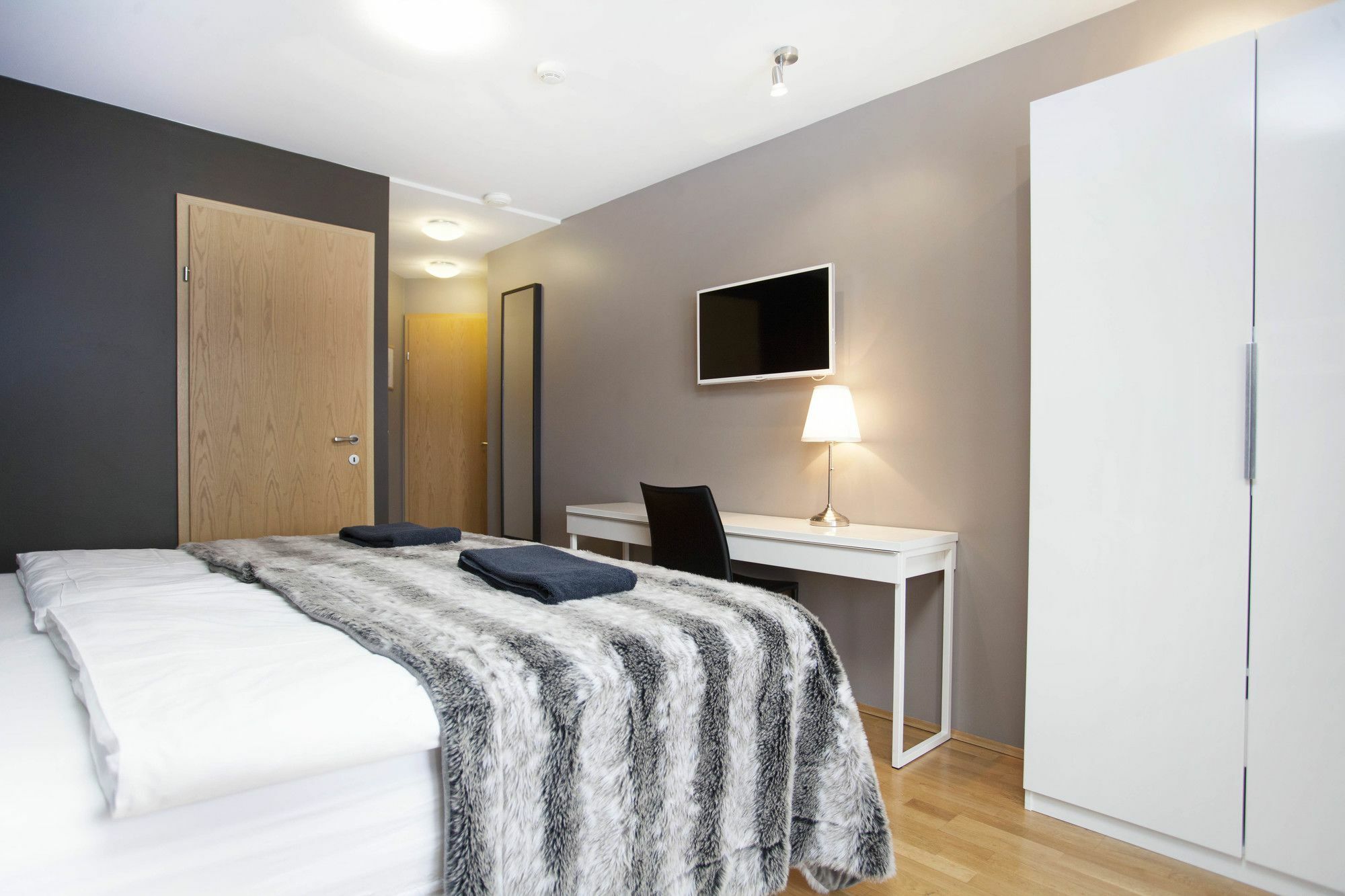 Torg Guest House อาคูเรย์รี ภายนอก รูปภาพ